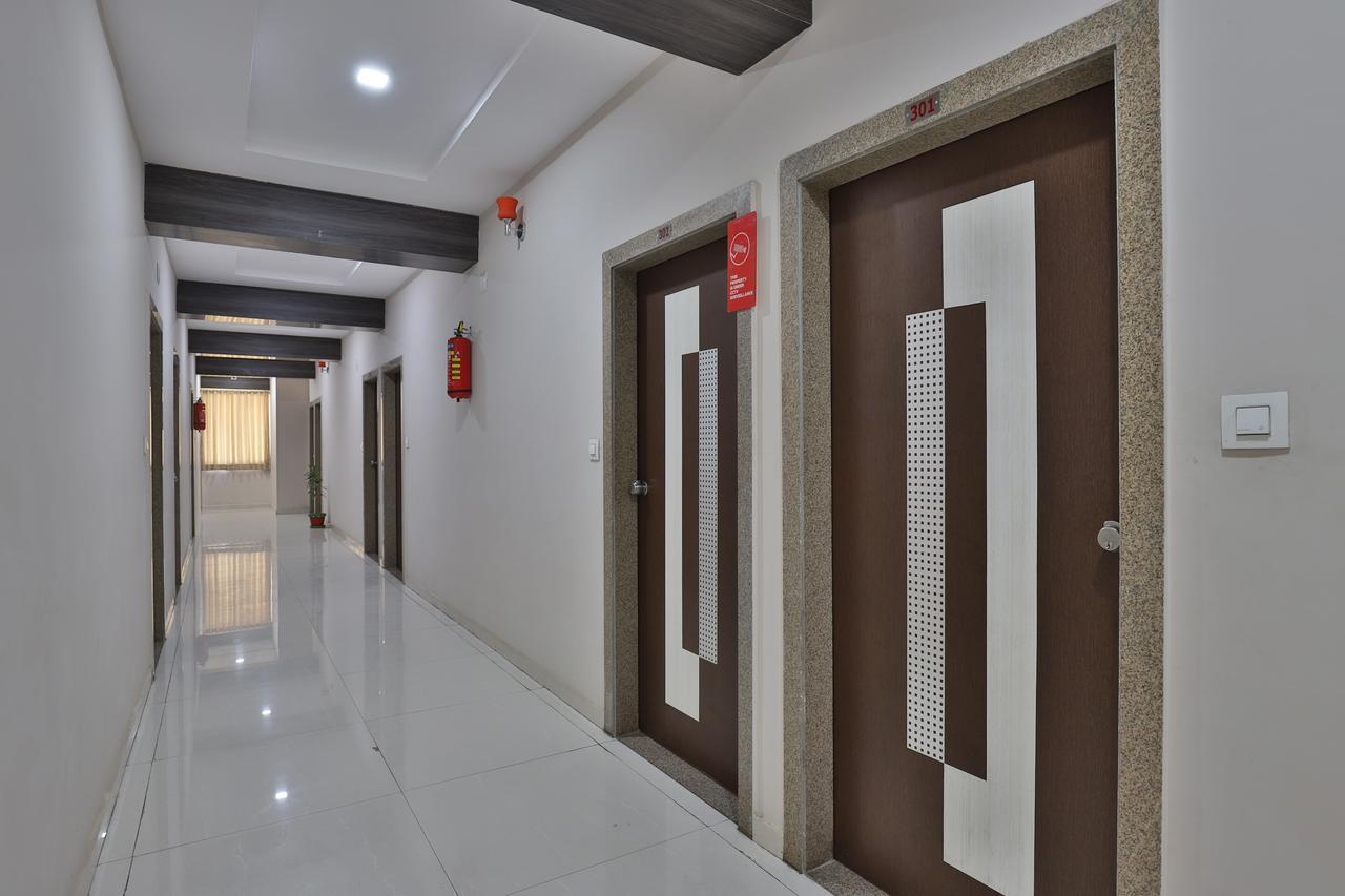 Oyo 12309 Hotel Ananya Kalol Dış mekan fotoğraf